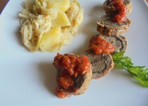 Cilento in cucina, la ‘braciola’ in ‘tempi moderni’: eccola con ‘verza e patate’